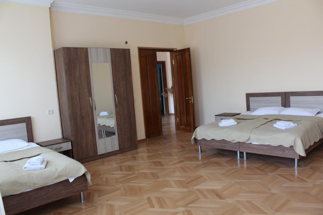 Big House Hotel Tbilisi Exterior photo
