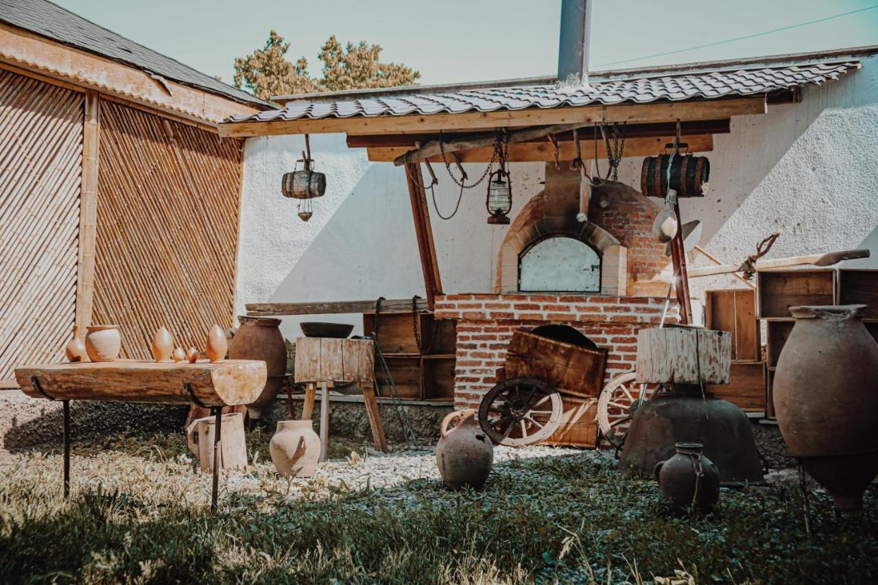 Big House Hotel Tbilisi Exterior photo